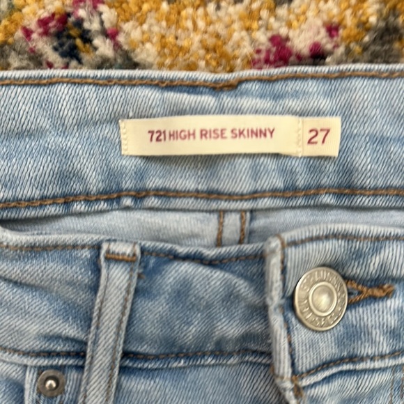Levi light wash high-rise Jeans - Picture 2 of 5